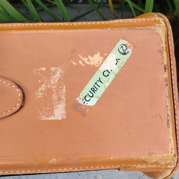 Louis Vuitton Saks Fifth Avenue Soft Sided Suitcase - Picture 14 of 17